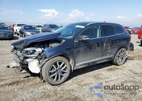 2017 Volvo Xc60 T6 Dynamic из США, поврежденный, VIN YV449MRR2H2075943